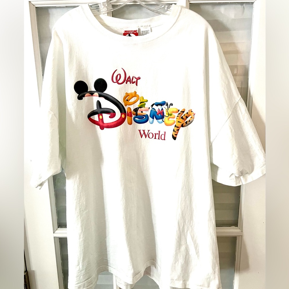 WALT DISNEY WORLD Multi Color Character Graphic White Big Tee Shirt XL